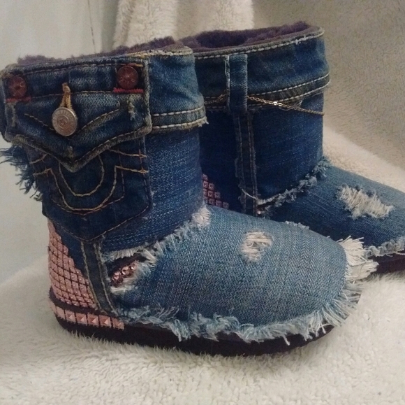 Customized Uggs "TRUGGS" - Picture 8 of 8